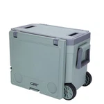 Kotak sejuk dengan meja dan kerusi